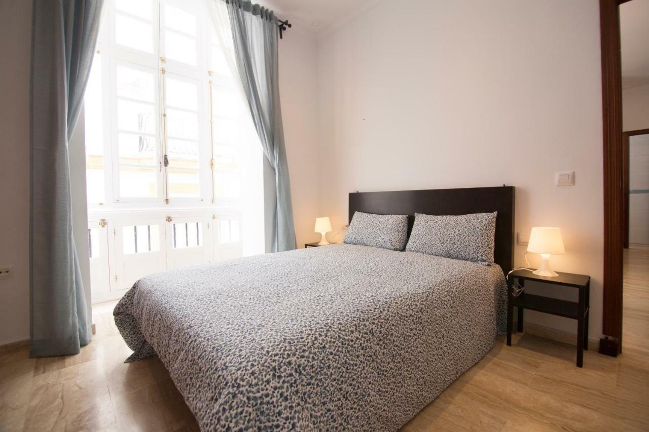 Extraordinario Piso Junto Playa Y En Pleno Centro Apartment Кадис Екстериор снимка
