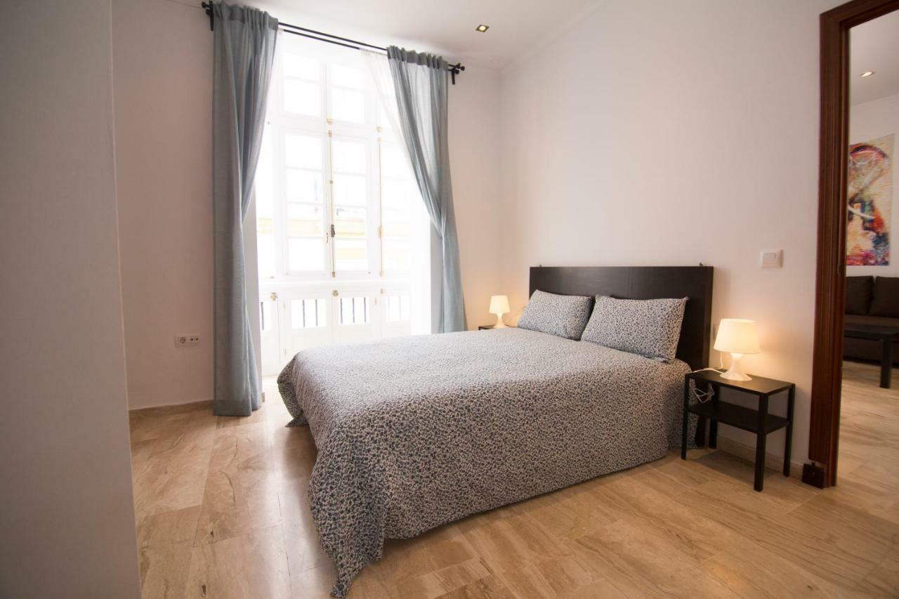 Extraordinario Piso Junto Playa Y En Pleno Centro Apartment Кадис Екстериор снимка